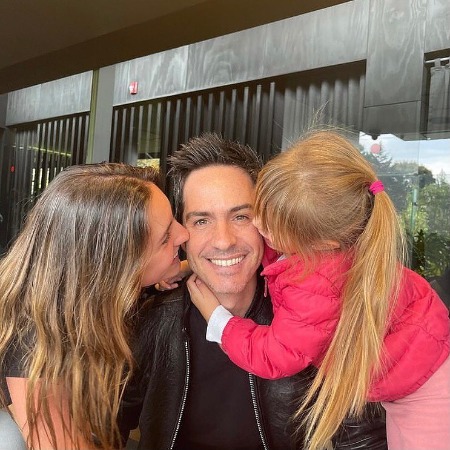 Aislinn Derbez and Mauricio Ochmann is co-parenting Kailani Ochmann Derbez.